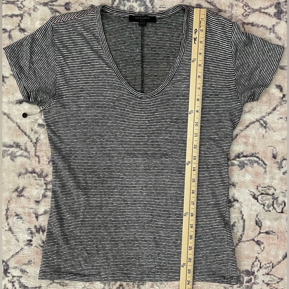 All Saints MIA LIN STRIPE TEE NWOT Black and White Striped V-Neck Size Small - Picture 7 of 9